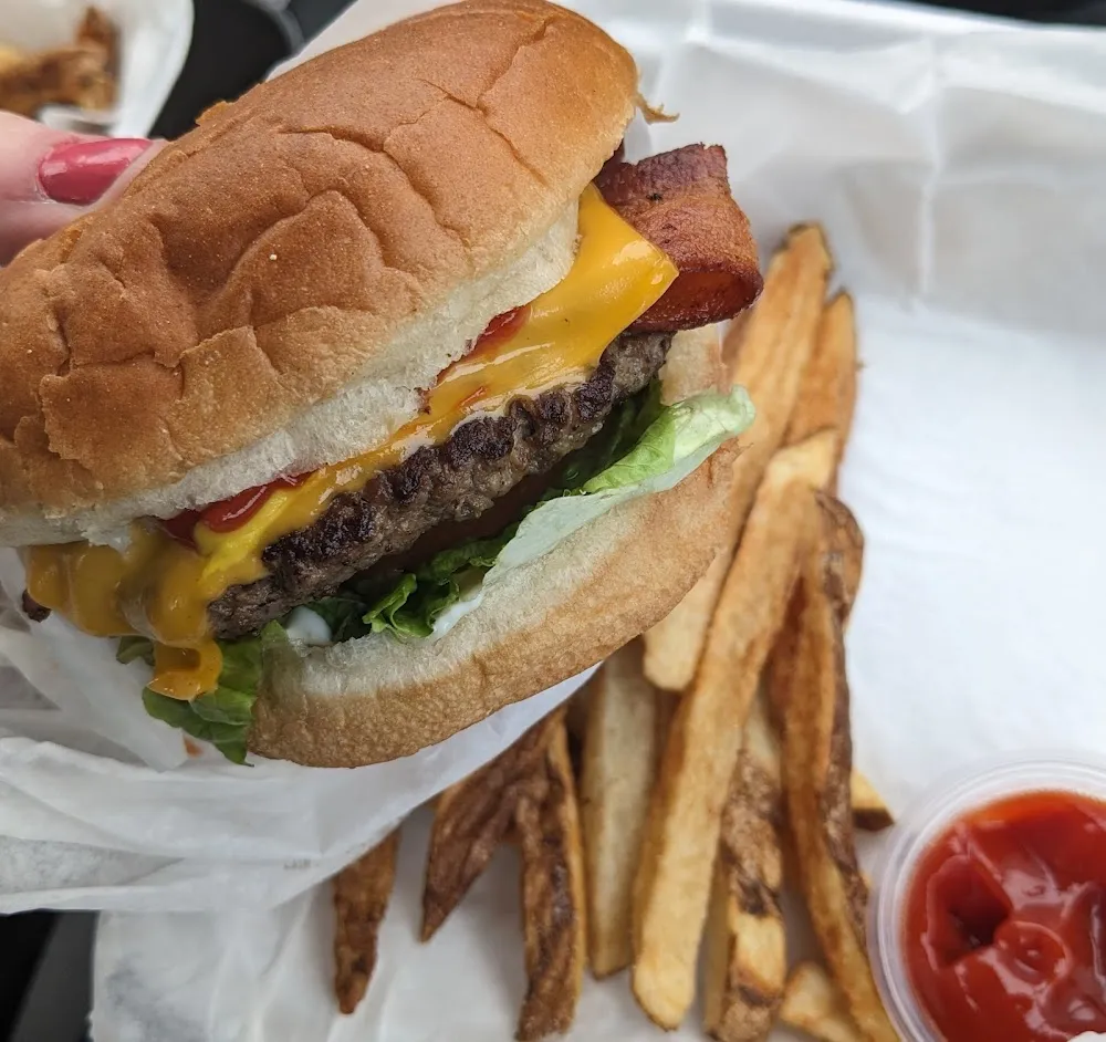 Bacon Cheeseburger with French Fries